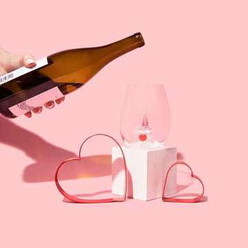 wine glass art, fun wine glasses gifts, holiday glassware christmas, wine glass gift box, stemless wine glass gift box,