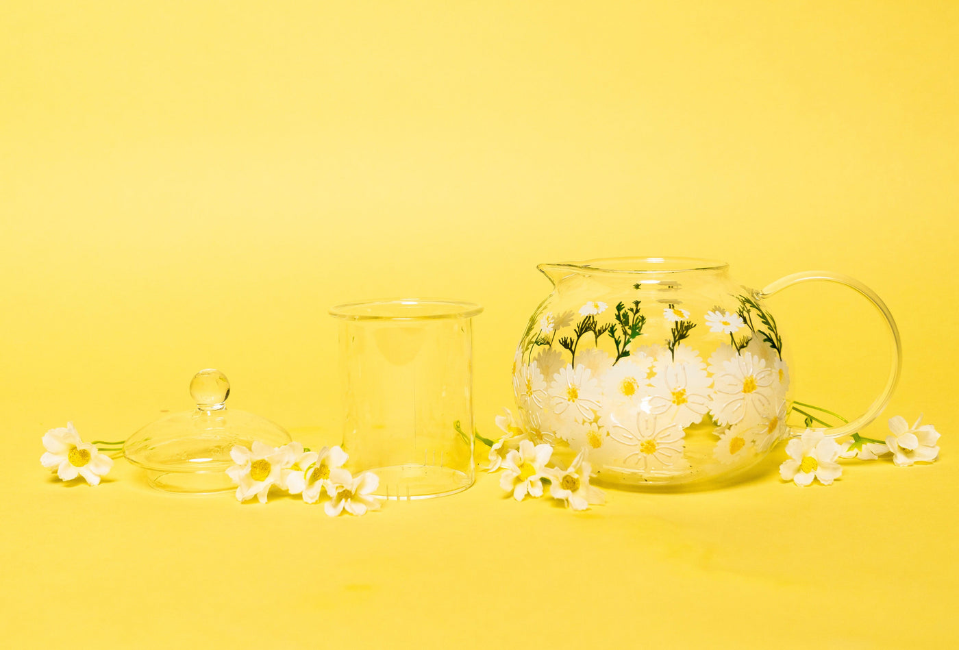 painted teapot, painted glass cups, painted glass mugs, daisy drinking glasses, 
