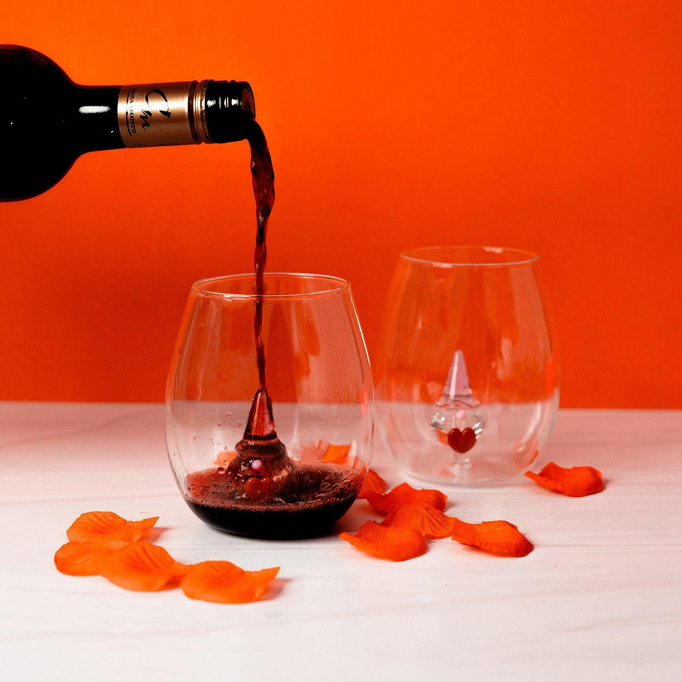 wine glass art, fun wine glasses gifts, holiday glassware christmas, wine glass gift box, stemless wine glass gift box, 